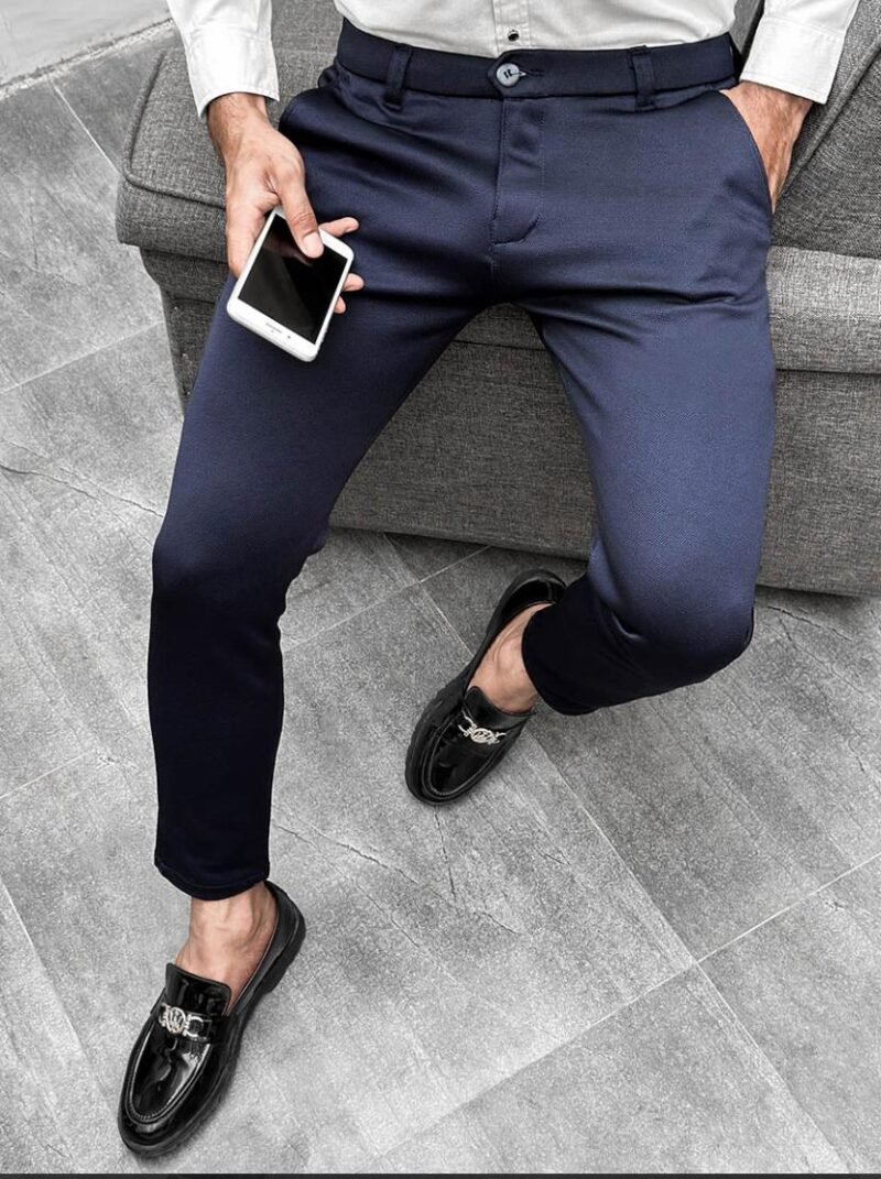 Cotton pant in Navy Blue