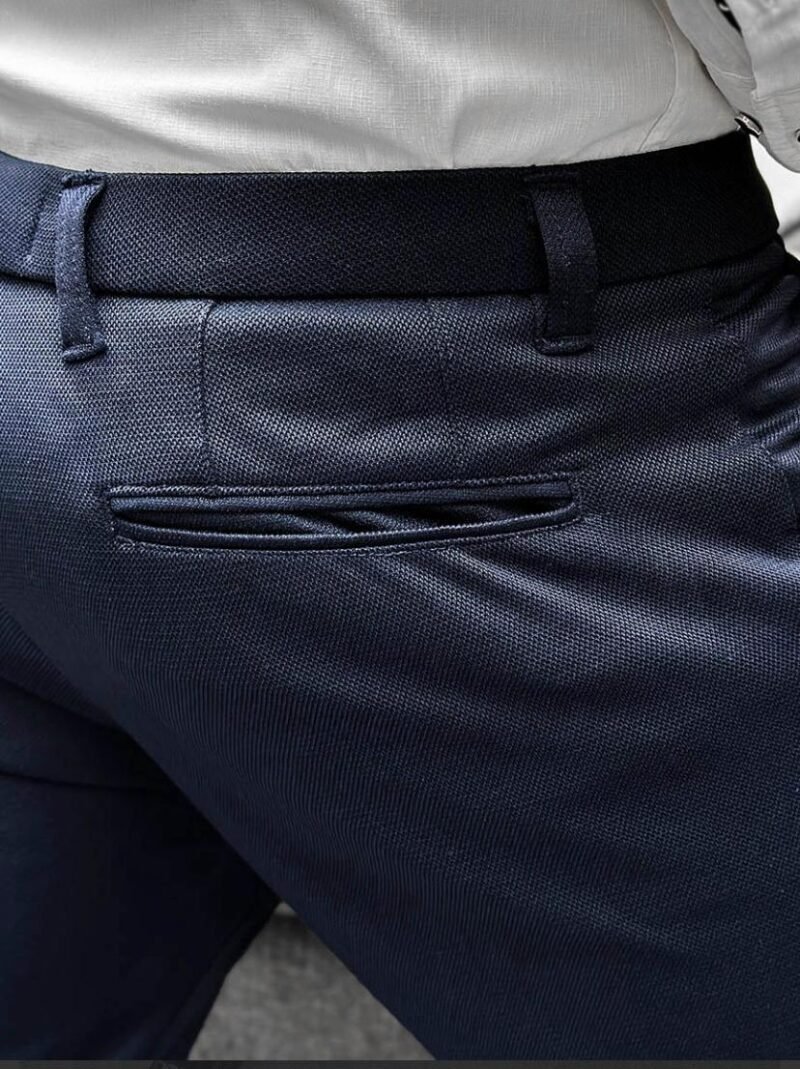 Cotton pant in Navy Blue