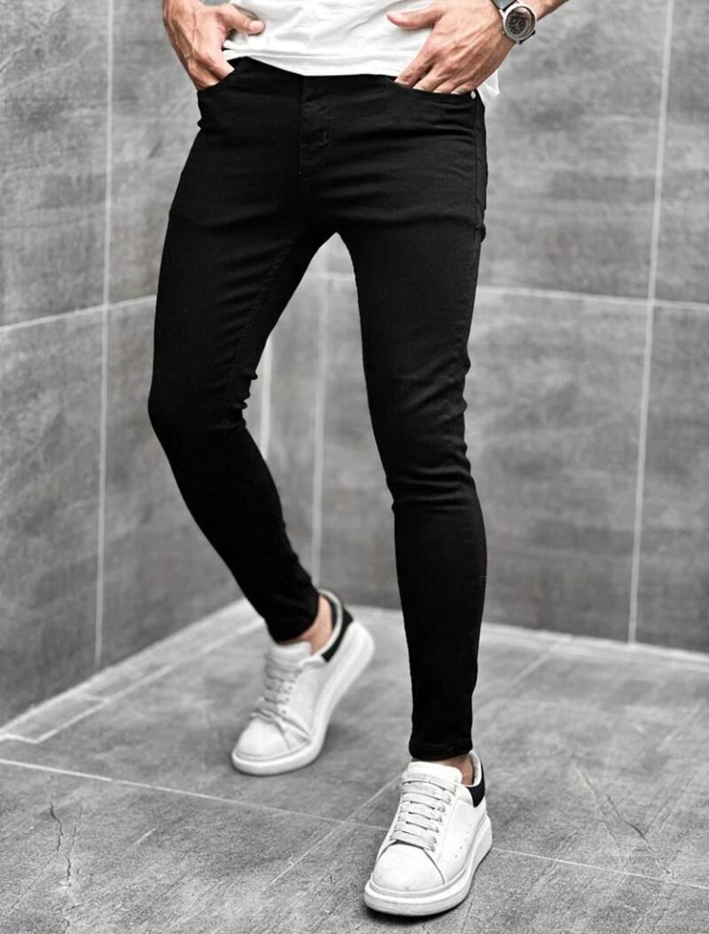 Slim Fit Jeans in Black