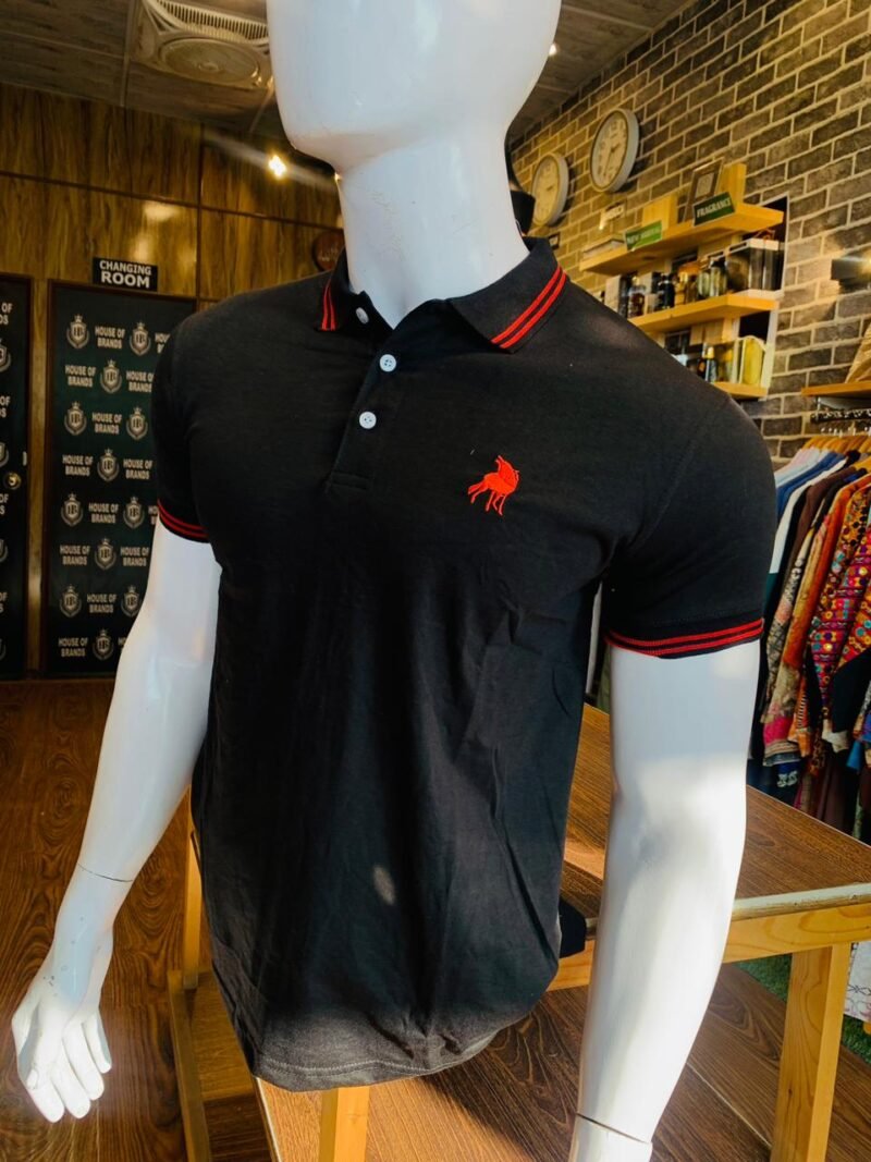 Polo T-shirt in Black