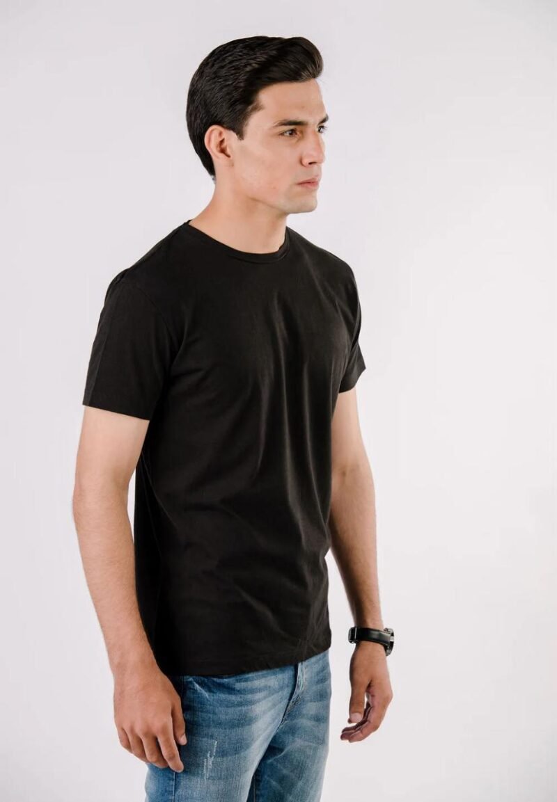 BLACK BASIC T-SHIRT