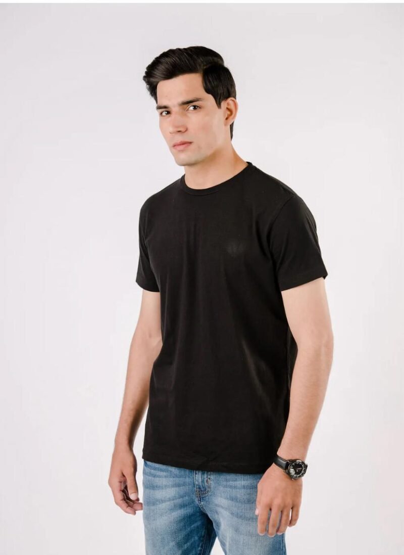 BLACK BASIC T-SHIRT